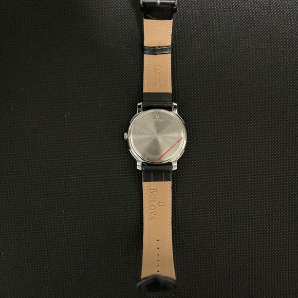 BNIB Men's Bulova Black Strap Watch with White Dial (Model: 96B120) - Picture 3 of 3